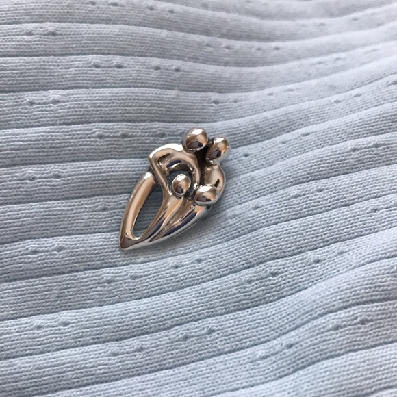 Mother Father 2 Child Family Pendant Necklace - Picture 3 of 3